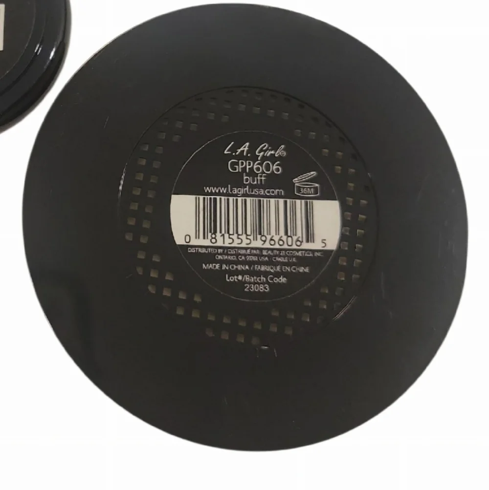 FREE WITH ANY PURCHASE: PRO Face HD Matte Pressed Powder - Buff
